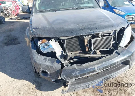 2011 Nissan Pathfinder Silver из США, поврежденный, VIN 5N1AR1NN7BC607031